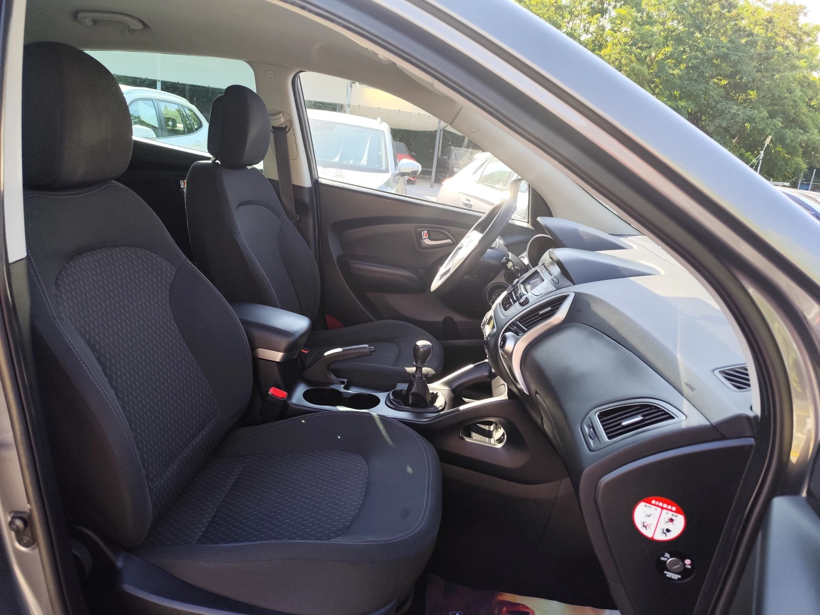 Hyundai IX35 1.6GDi* ЕURO5A* KLIMATRONIK* , снимка 12 - Автомобили и джипове - 55228598