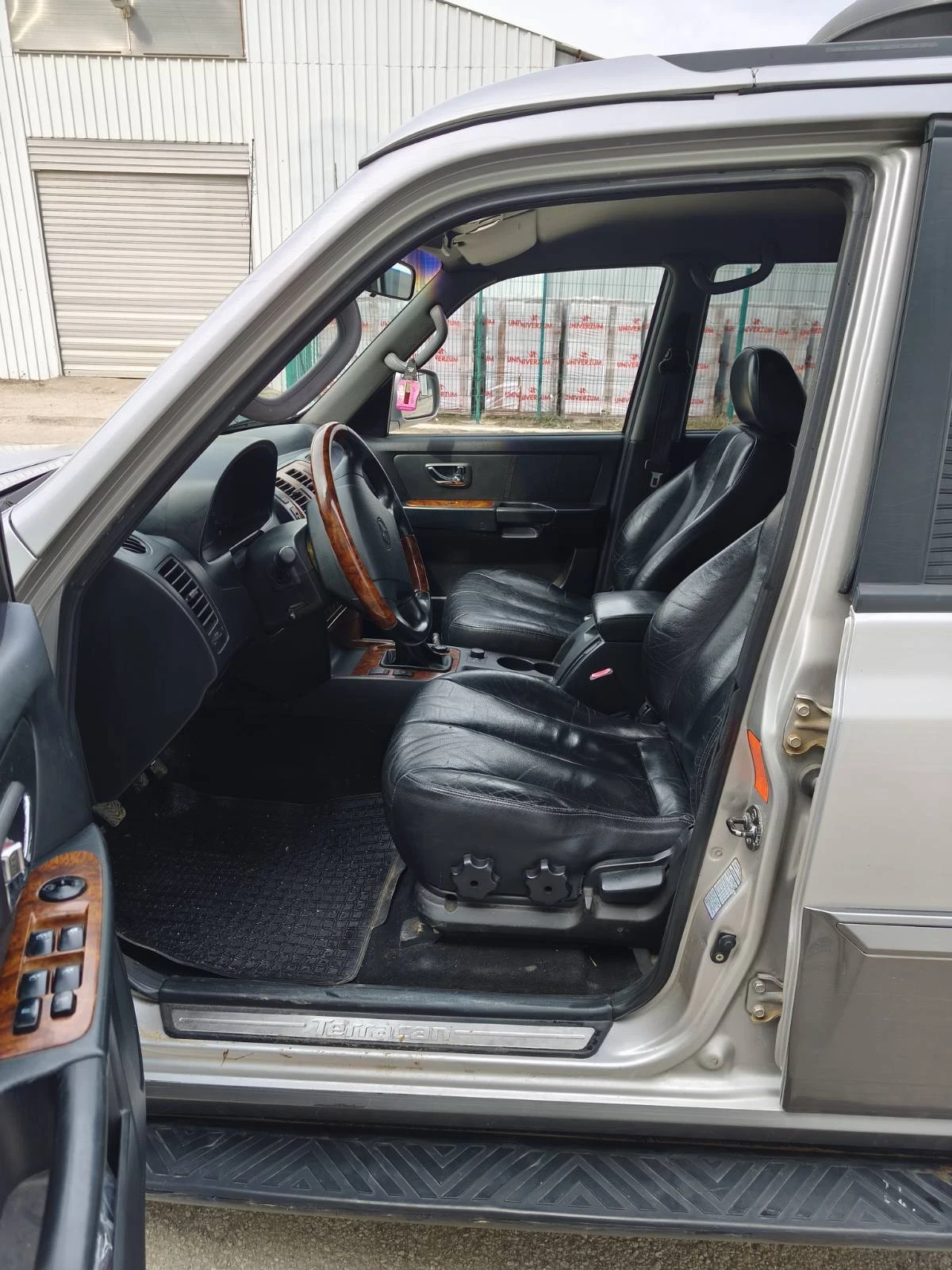 Hyundai Terracan, снимка 5 - Автомобили и джипове - 55413045