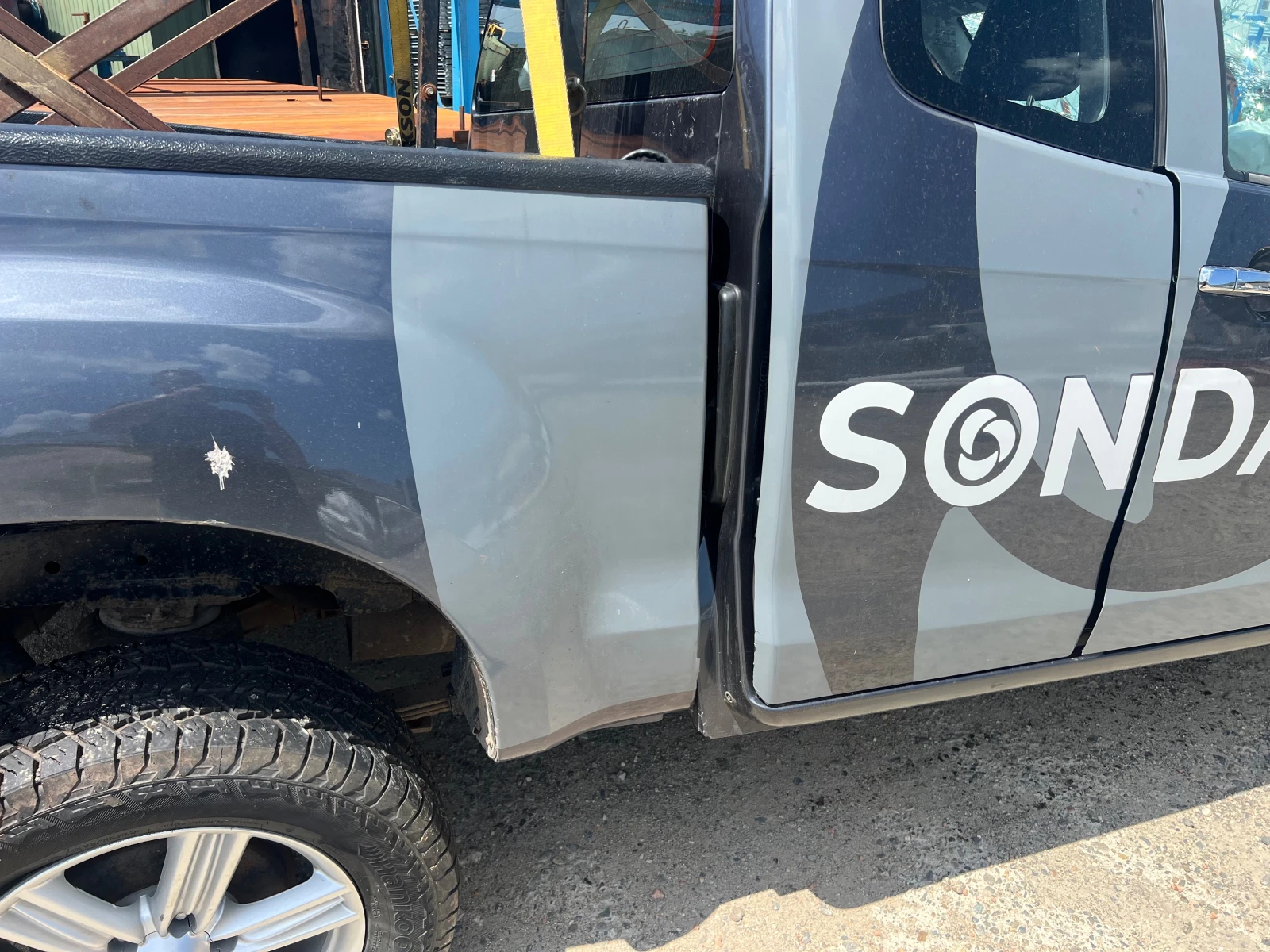 Isuzu D-max, снимка 3 - Автомобили и джипове - 56121909