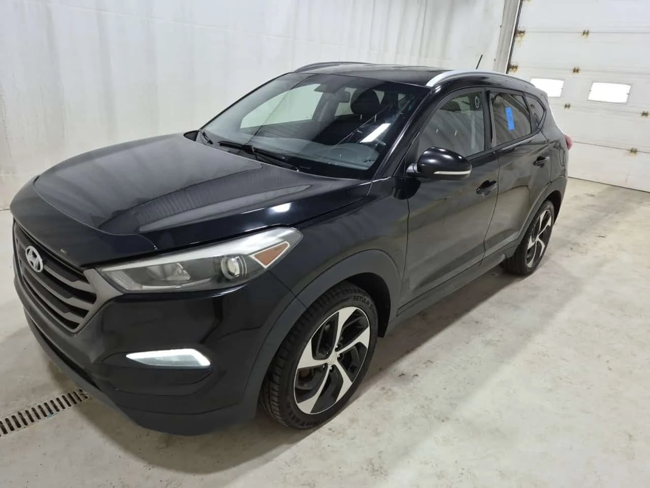 Hyundai Tucson PREMIUM W/HSW * CARFAX * ФИНАНСИРАНЕ