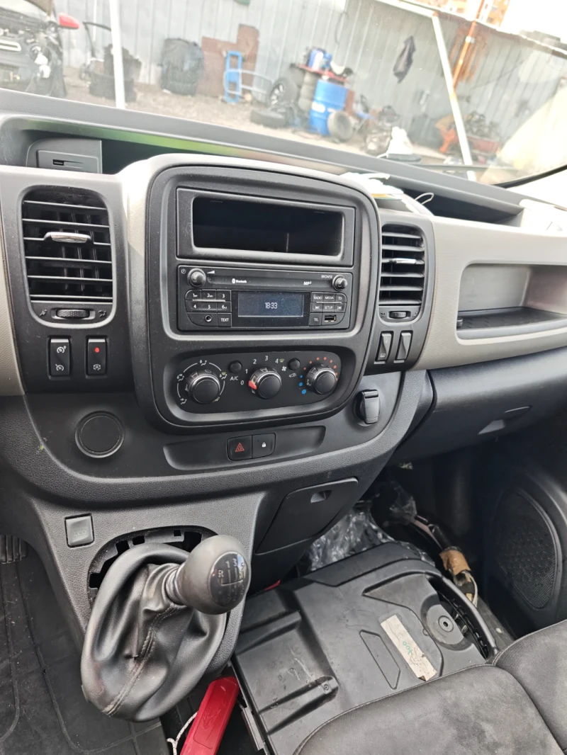 Renault Trafic 1.6D EURO 6B Italia, снимка 11 - Бусове и автобуси - 52773889