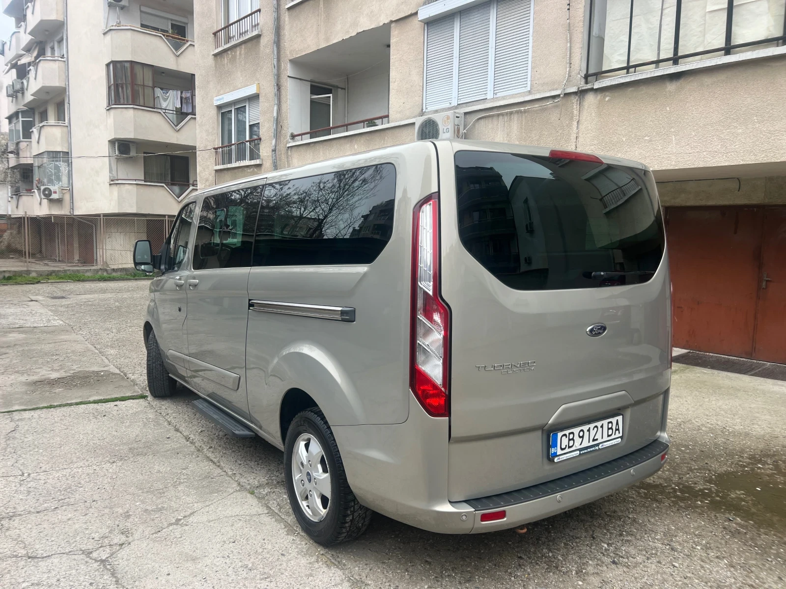 Ford Tourneo Custom | Mobile.bg   3