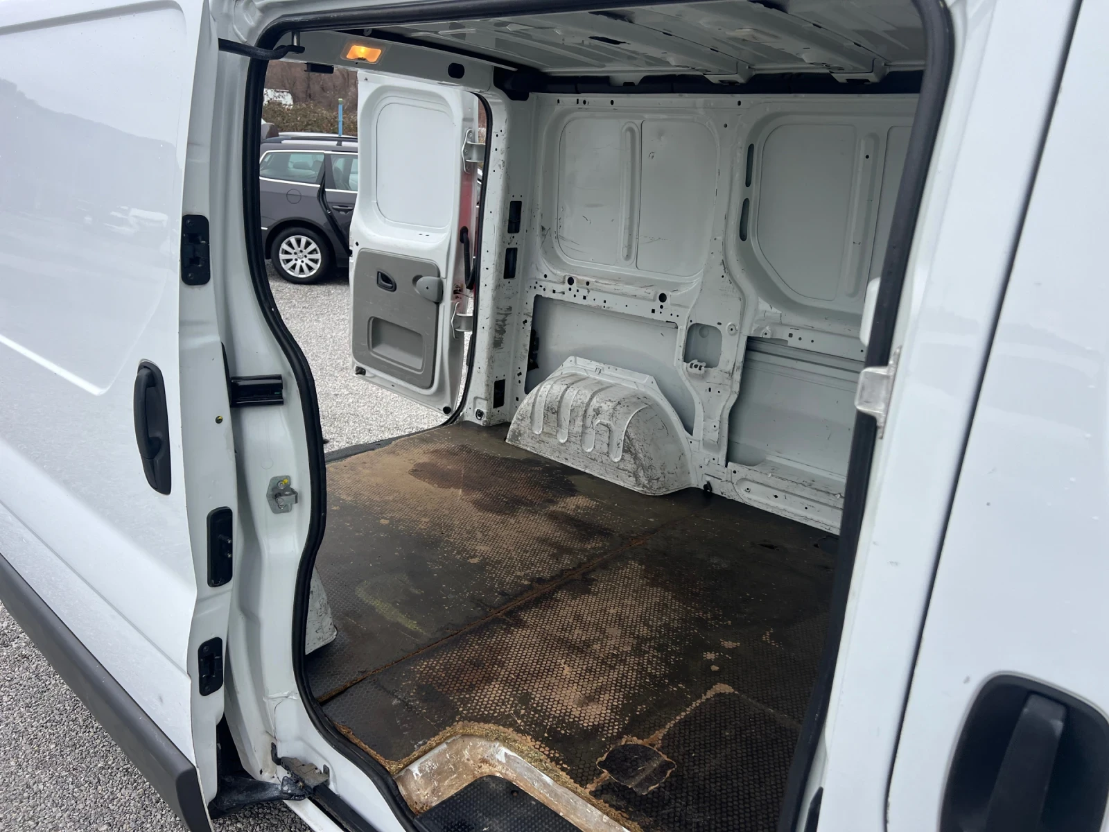 Opel Vivaro 2.0cdti 115k.c | Mobile.bg   11