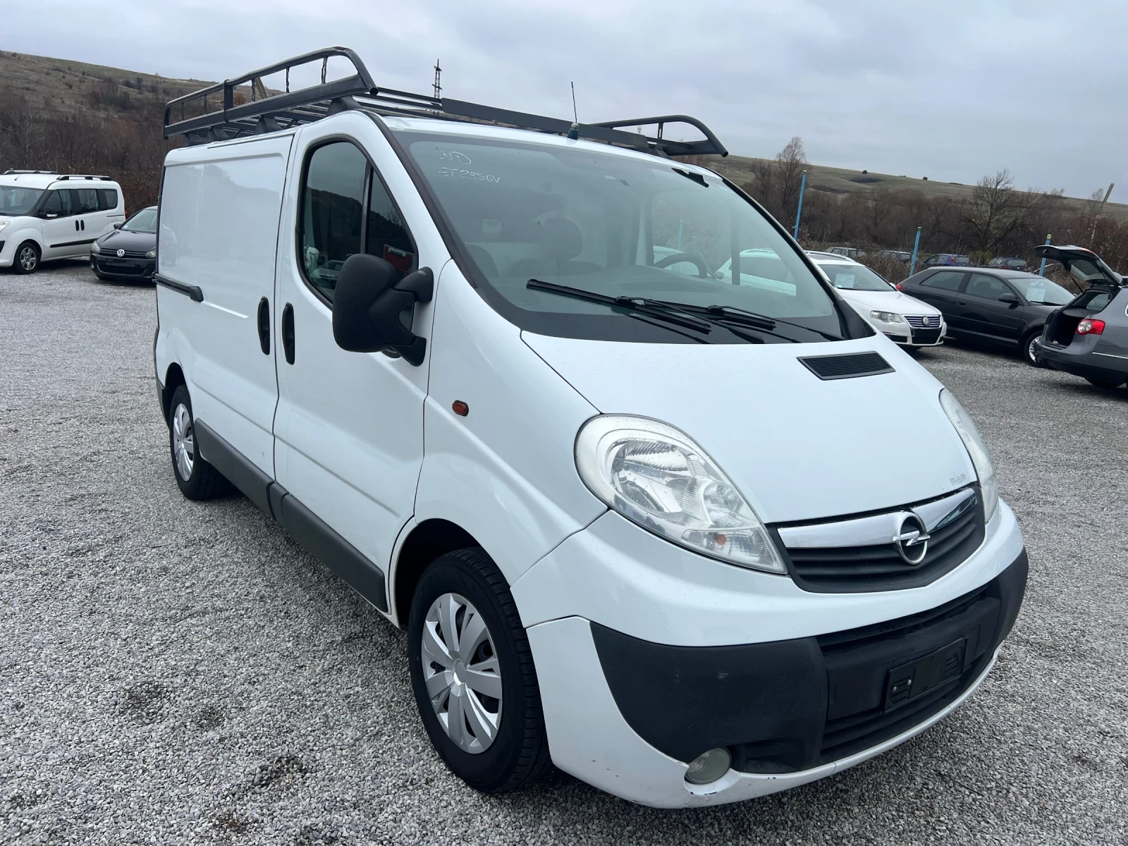 Opel Vivaro 2.0cdti 115k.c - изображение 3