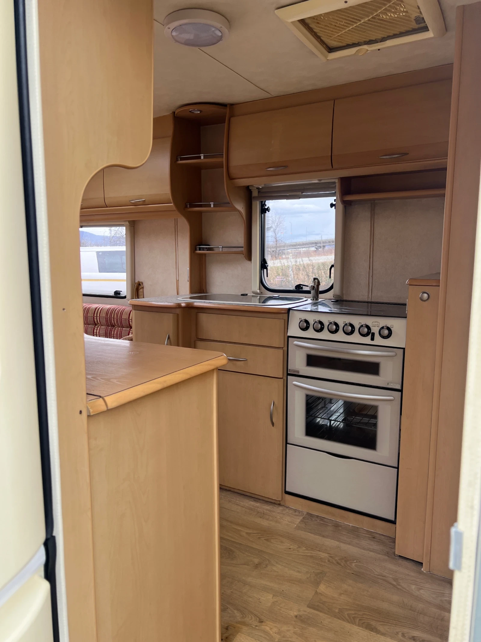 �������� Coachmen Amara | Mobile.bg � ����������� 11
