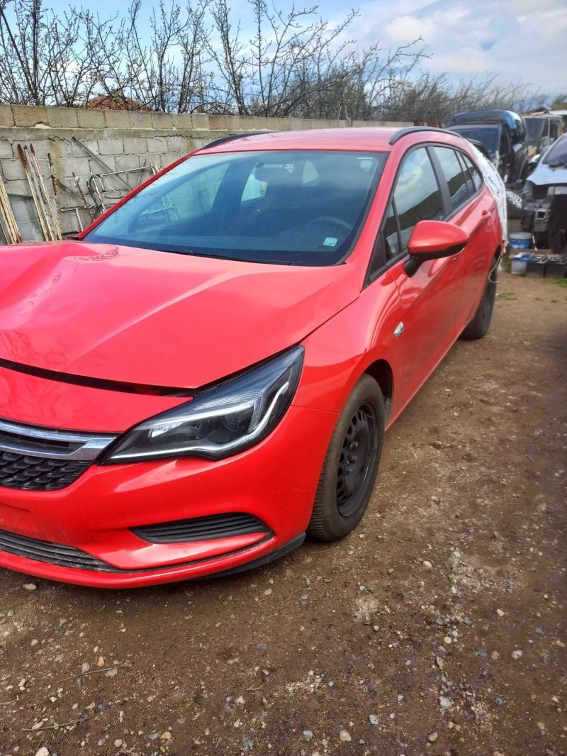 Opel Astra 1.6TDCI, снимка 1 - Автомобили и джипове - 45944458