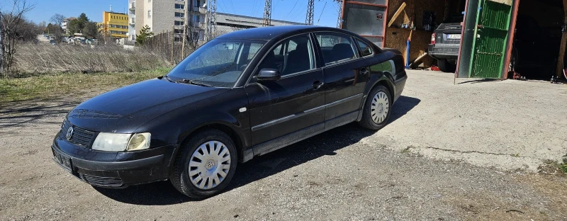 VW Passat, снимка 7 - Автомобили и джипове - 49387149