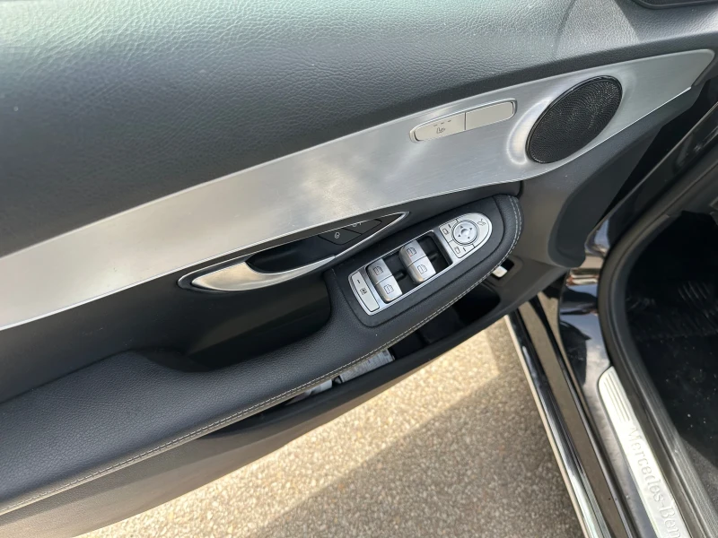 Mercedes-Benz C 220, снимка 11 - Автомобили и джипове - 52839257