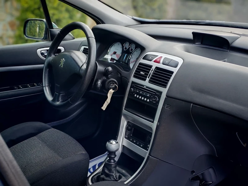 Peugeot 307 2.0HDI(136)* SPORT-EDITION* FACELIFT* , снимка 14 - Автомобили и джипове - 53501359
