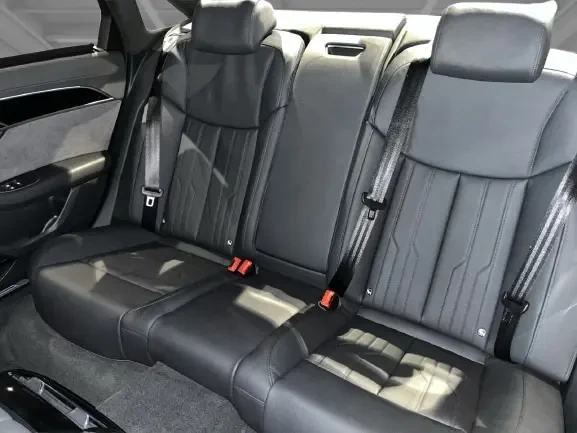 Audi A8 TFSIe Quattro = S-line = Black OpticsPlus Гаранция, снимка 10 - Автомобили и джипове - 53971295