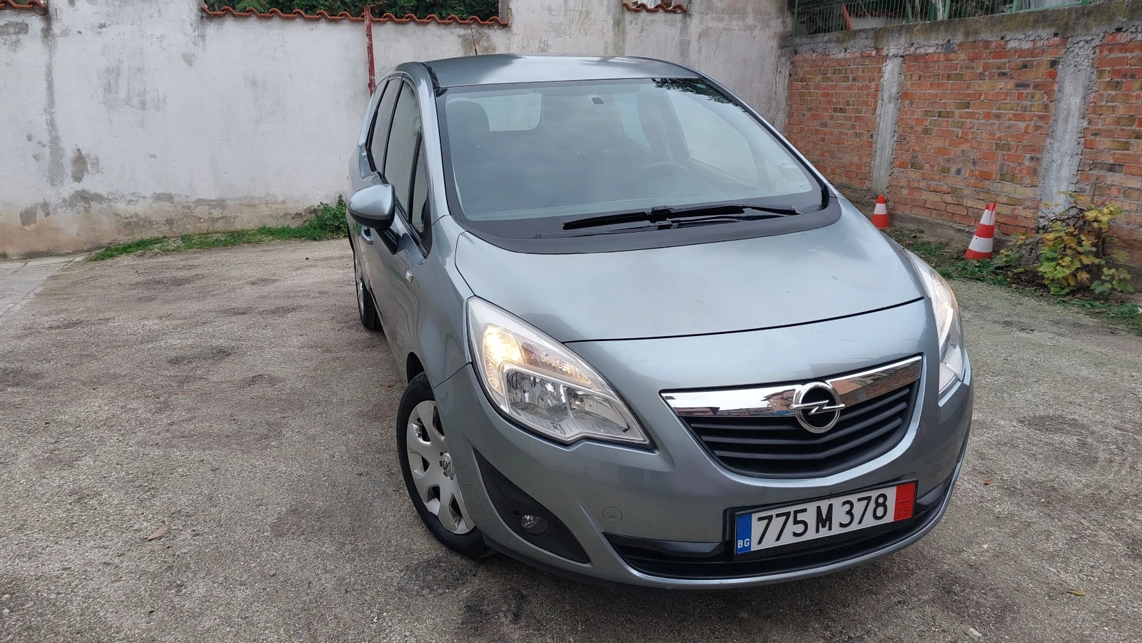 Opel Meriva Газ бензин, снимка 1