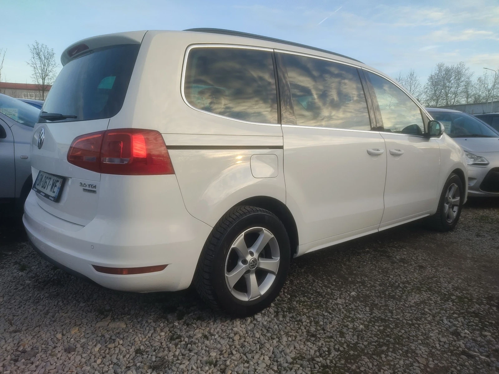 VW Sharan 2.0TDi/AUTOMATIC/140K.C./NAVi/LED - изображение 8