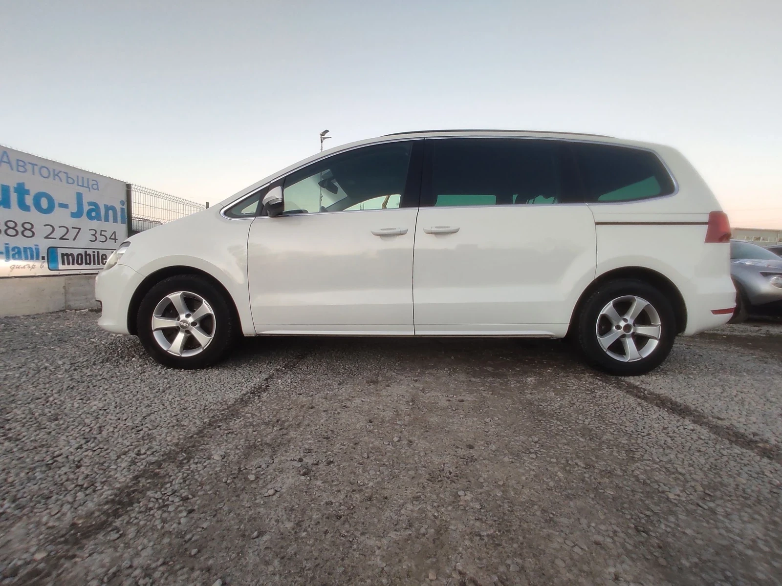 VW Sharan 2.0TDi/AUTOMATIC/140K.C./NAVi/LED - изображение 3