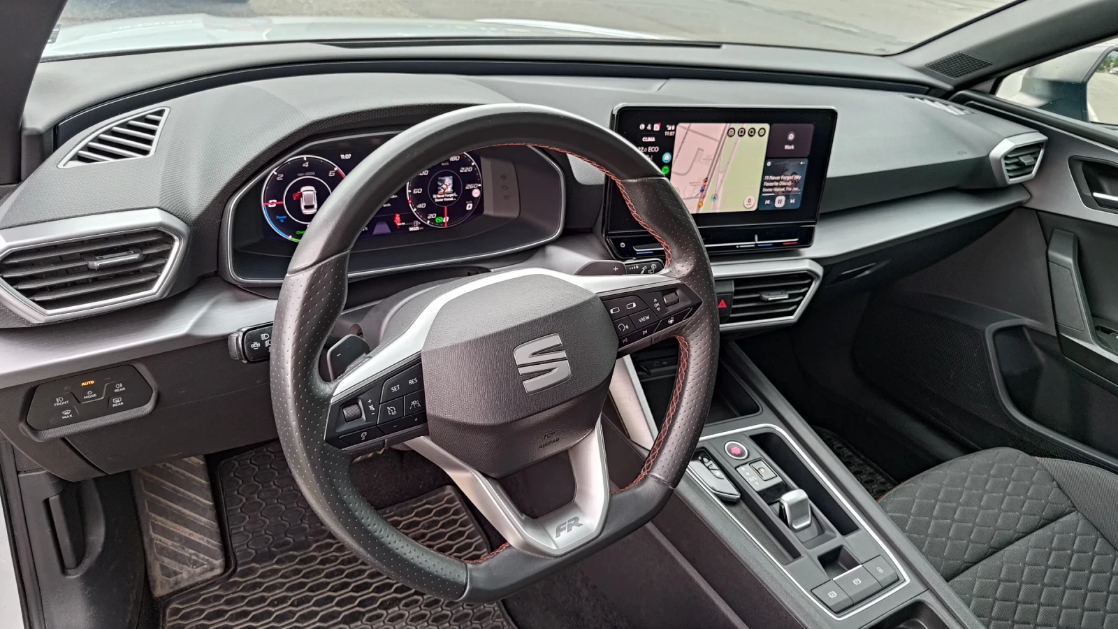 Seat Leon FR 204 к.с., Plug-in Hybrid, LED, Pano, * 98500 км - изображение 7
