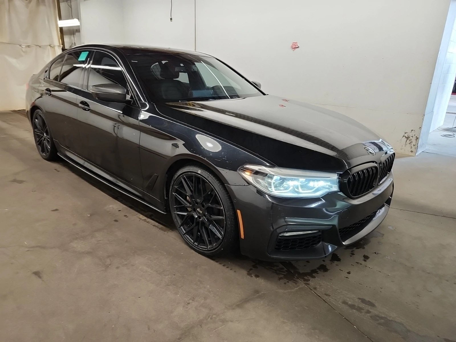 BMW 540 XDRIVE * * CARFAX * * АВТО КРЕДИТ * *  - изображение 2