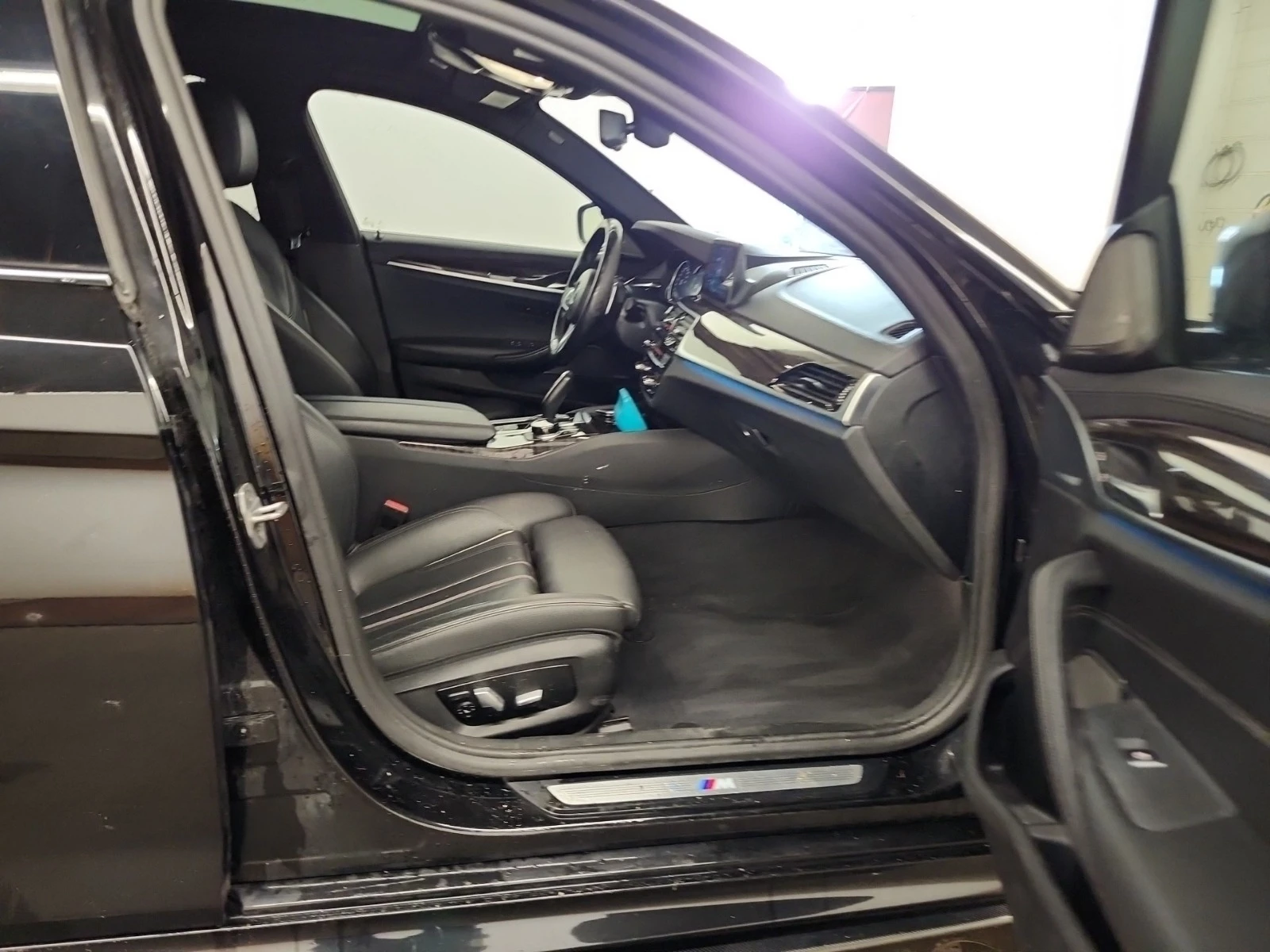 BMW 540 XDRIVE * * CARFAX * * АВТО КРЕДИТ * *  - изображение 8