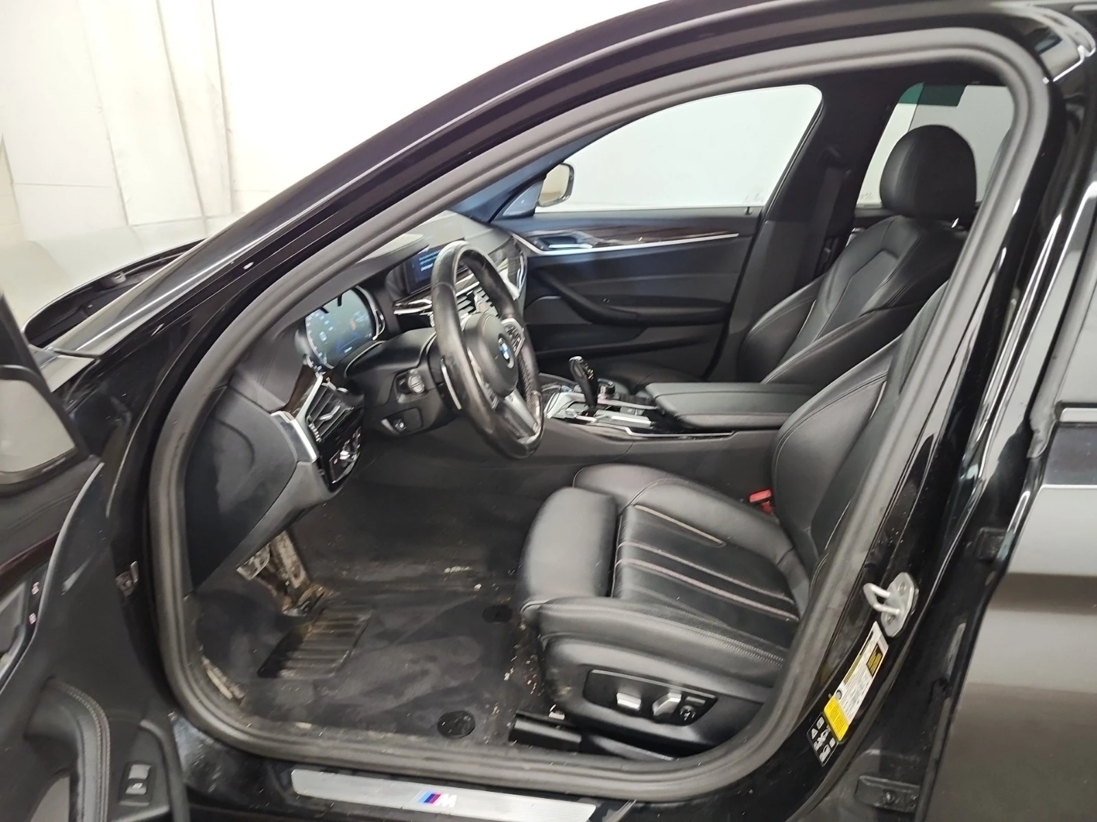 BMW 540 XDRIVE * * CARFAX * * АВТО КРЕДИТ * *  - изображение 5