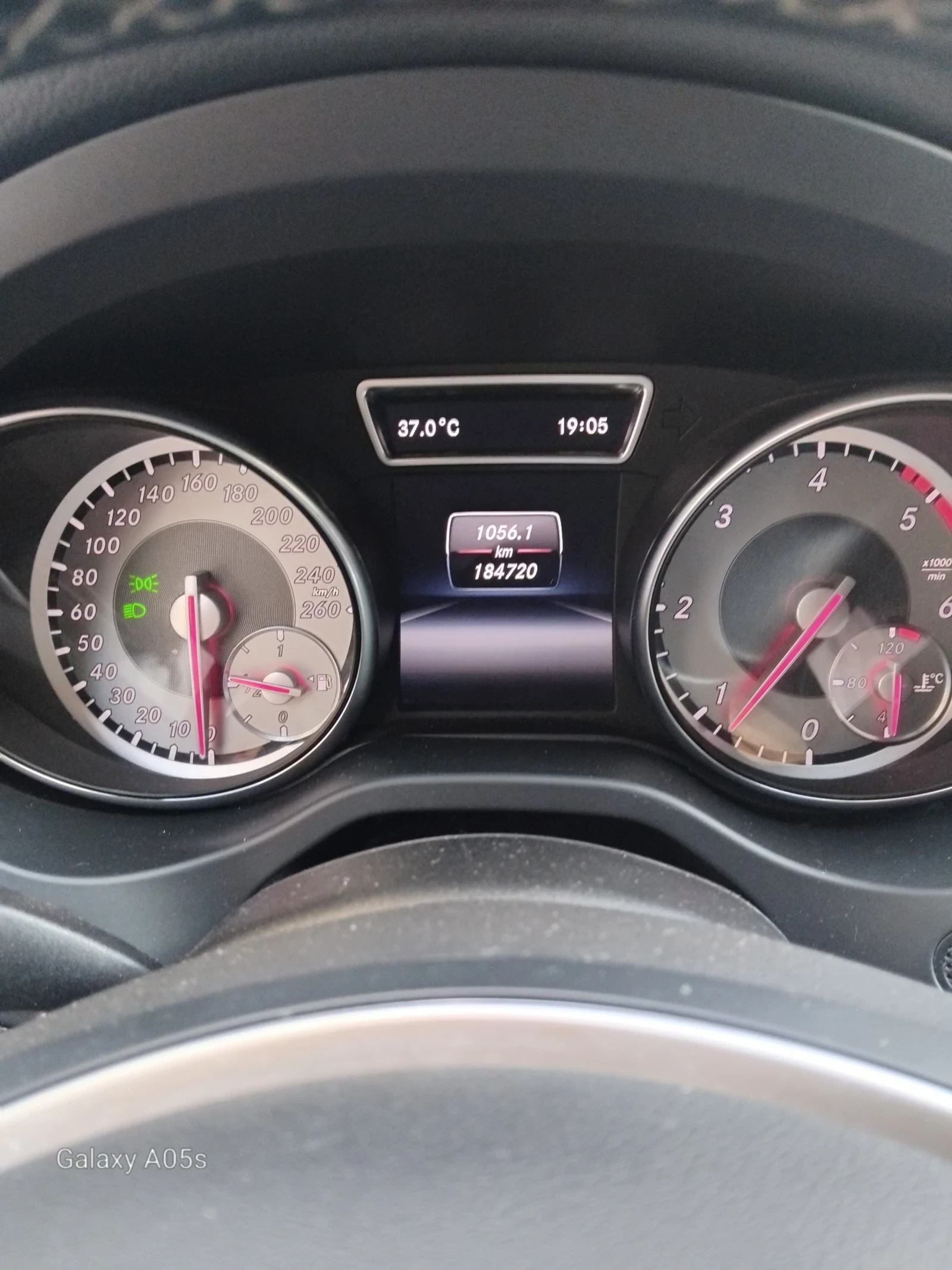 Mercedes-Benz CLA 200  - изображение 9