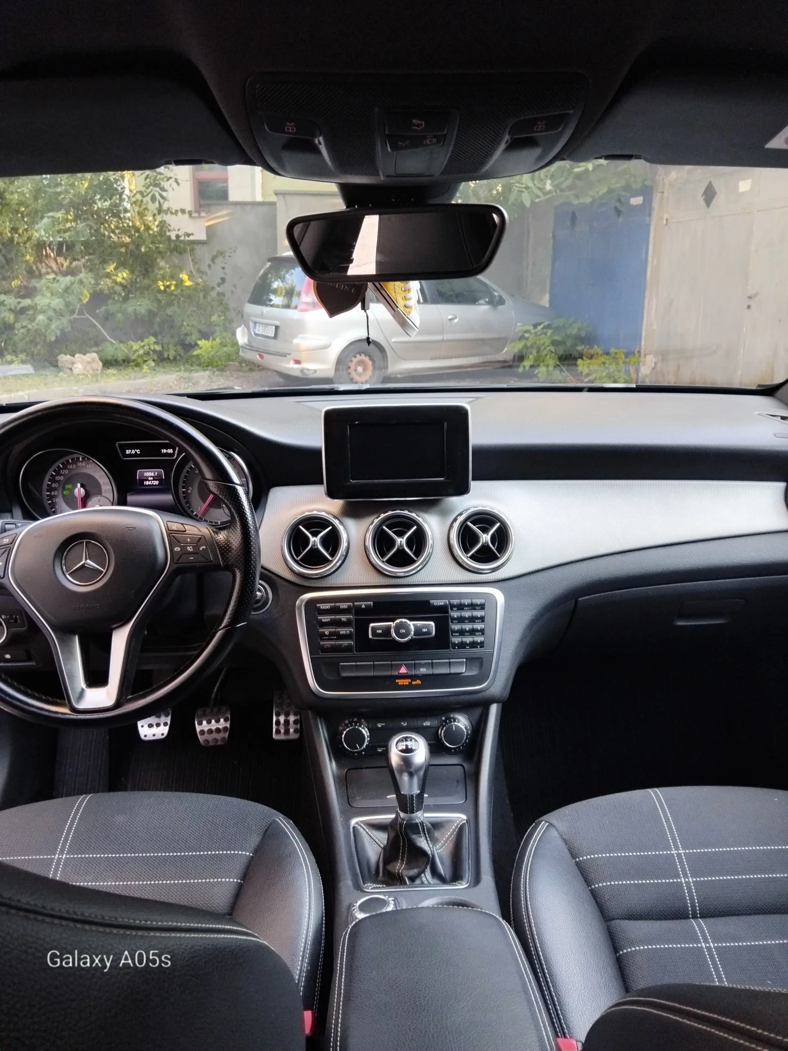 Mercedes-Benz CLA 200  - изображение 8