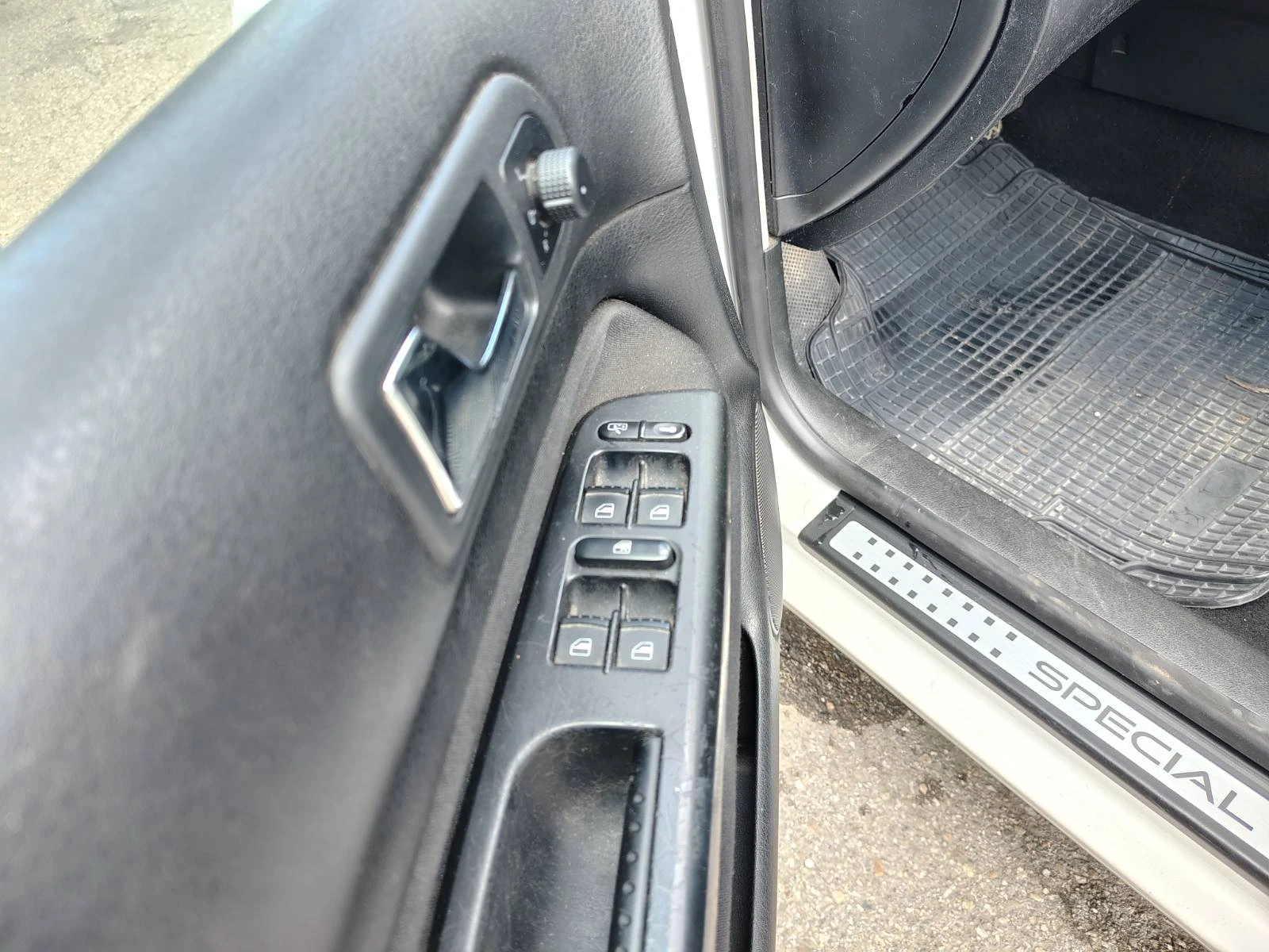 VW Golf 2.0 BI FUEL Метан, снимка 9 - Автомобили и джипове - 54579224