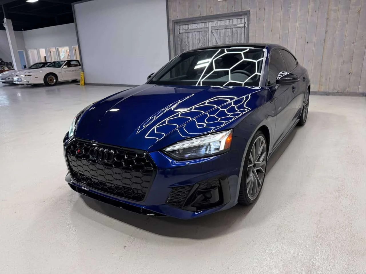 Audi S5 * PROGRESSIV 3.0T| QUATTRO| BLACK OPTICS| * CARFAX, снимка 3 - Автомобили и джипове - 54935259