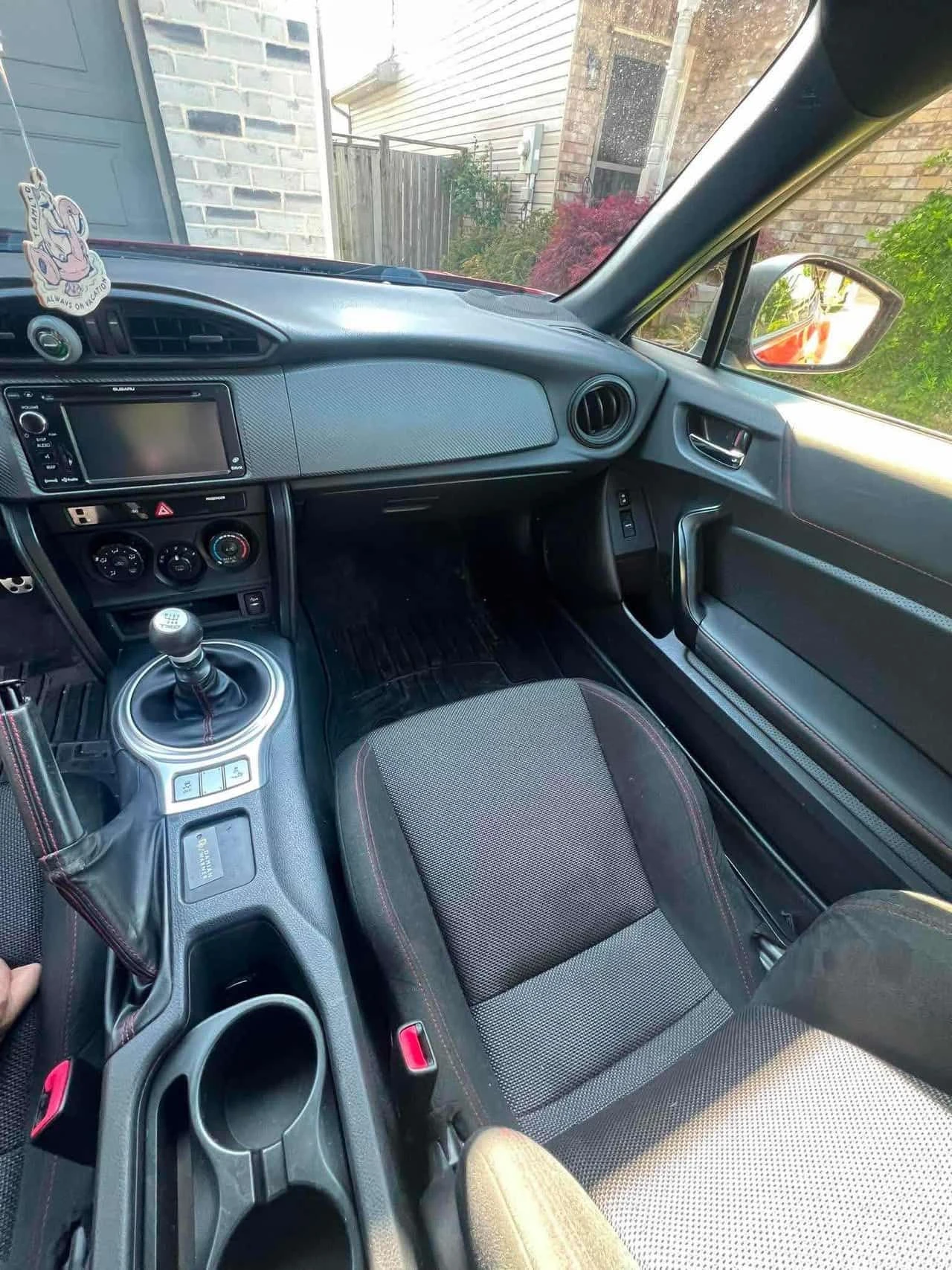 Subaru BRZ * CARFAX * РЪЧНИ СКОРОСТИ * , снимка 8 - Автомобили и джипове - 54972865