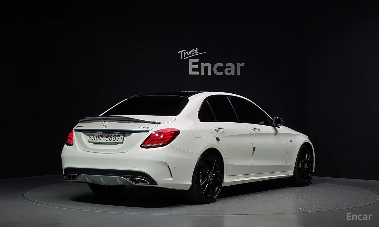 Mercedes-Benz C 43 AMG BURMASTER* HEAD= UP* AMBIENT* KEYLESS* F1* NIGHT P, снимка 4 - Автомобили и джипове - 55044144