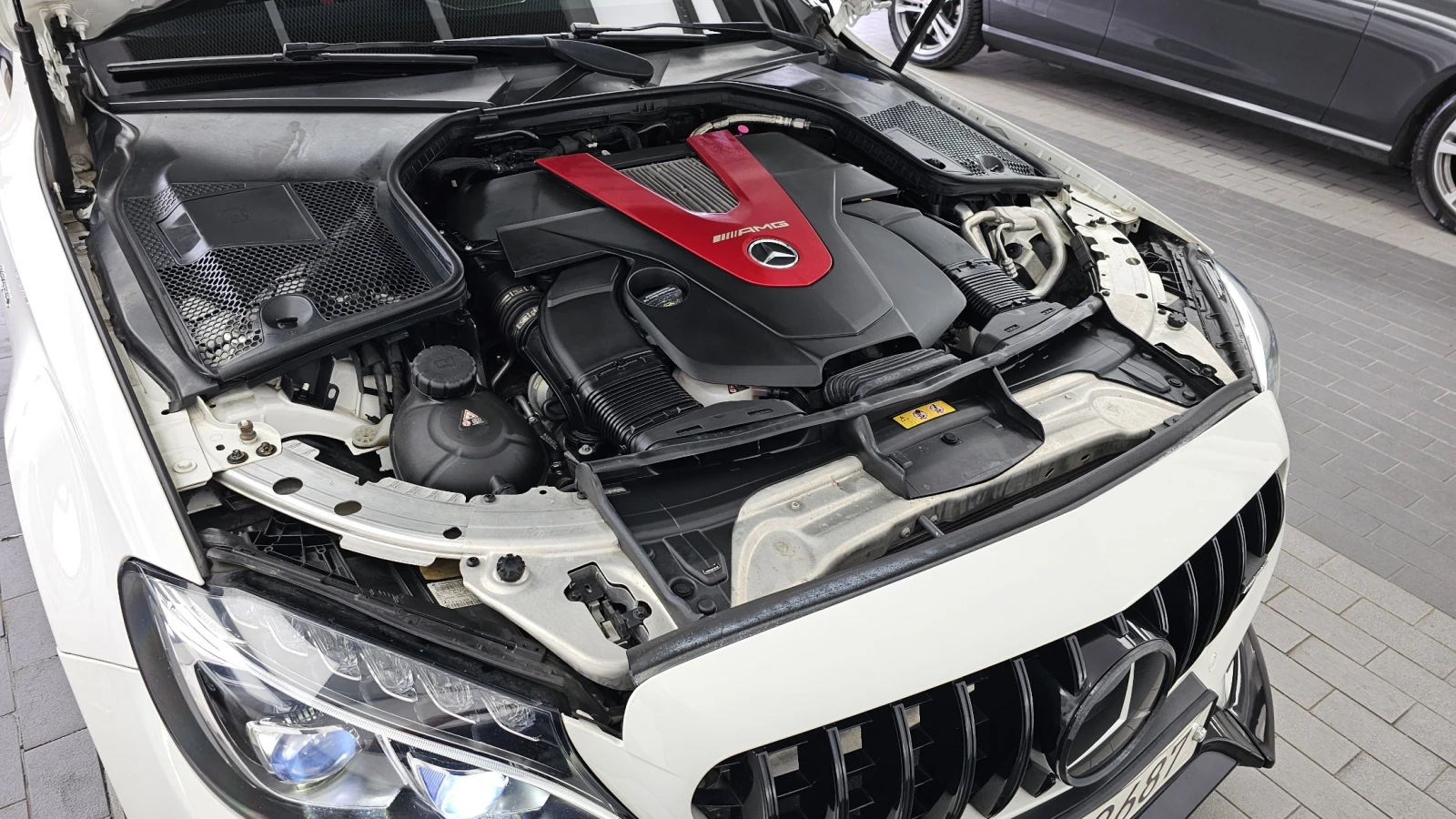 Mercedes-Benz C 43 AMG BURMASTER* HEAD= UP* AMBIENT* KEYLESS* F1* NIGHT P, снимка 17 - Автомобили и джипове - 55044144