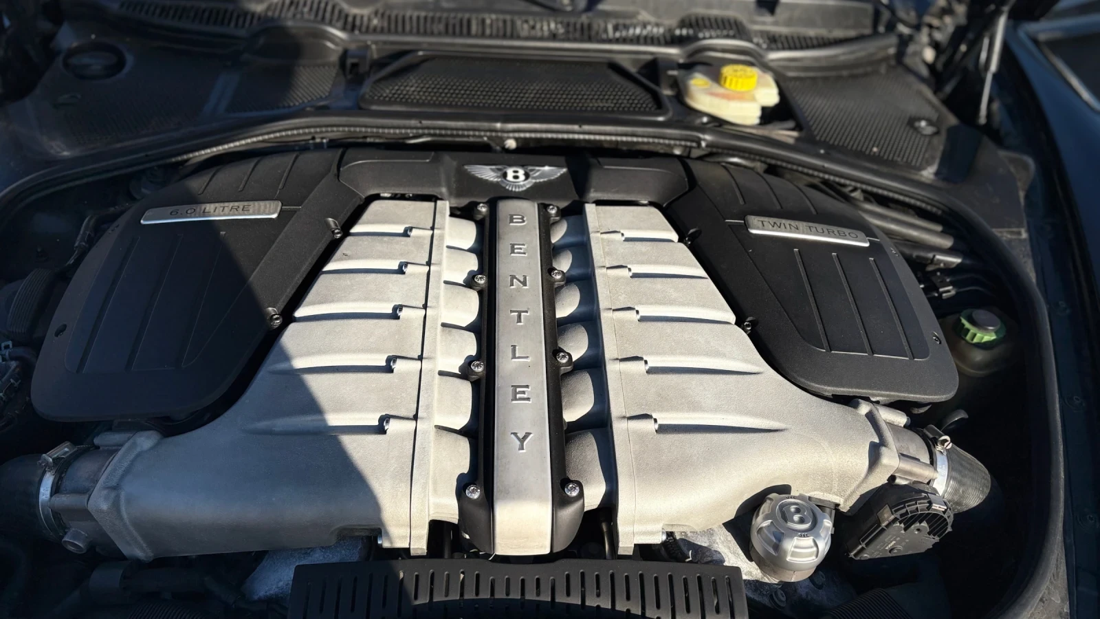 Bentley Flying Spur, снимка 13 - Автомобили и джипове - 55440295