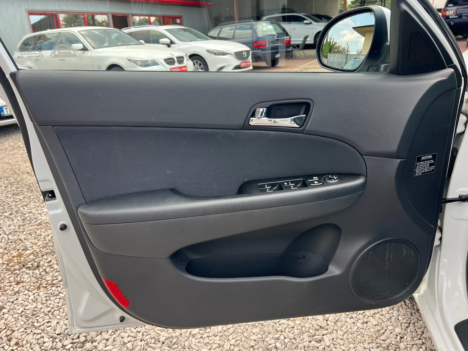 Hyundai I30 1.6 SW* ШВЕЙЦАРИЯ* АВТОМАТИК* , снимка 16 - Автомобили и джипове - 56021887