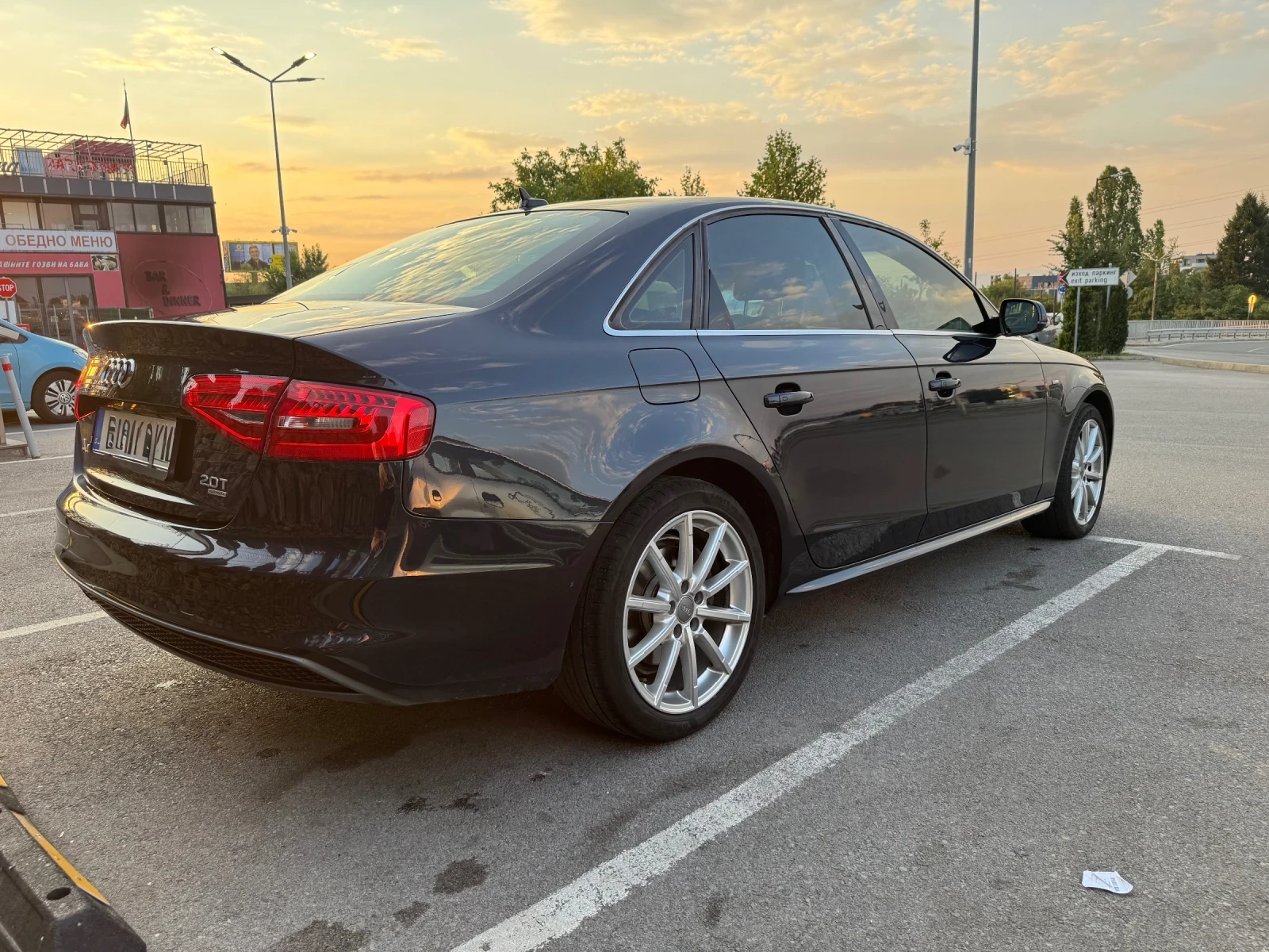 Audi A4 2.0 TFSI Quattro S-line, снимка 3 - Автомобили и джипове - 56232479