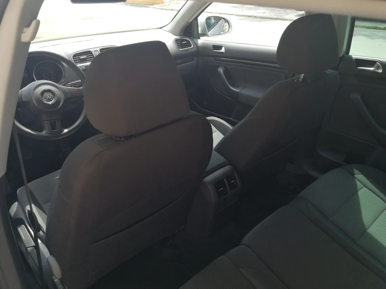 VW Golf Variant 1.6tdi, снимка 13 - Автомобили и джипове - 56327461