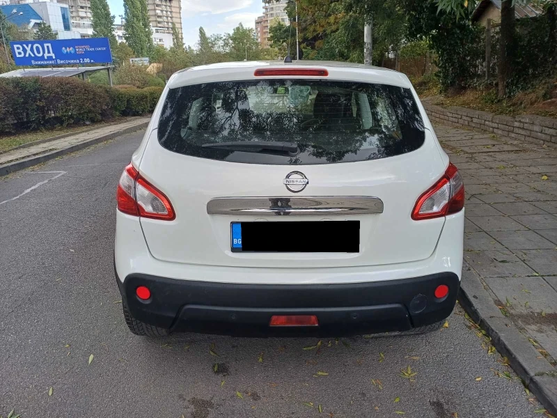 Nissan Qashqai 1.5 dci, снимка 8 - Автомобили и джипове - 47627660