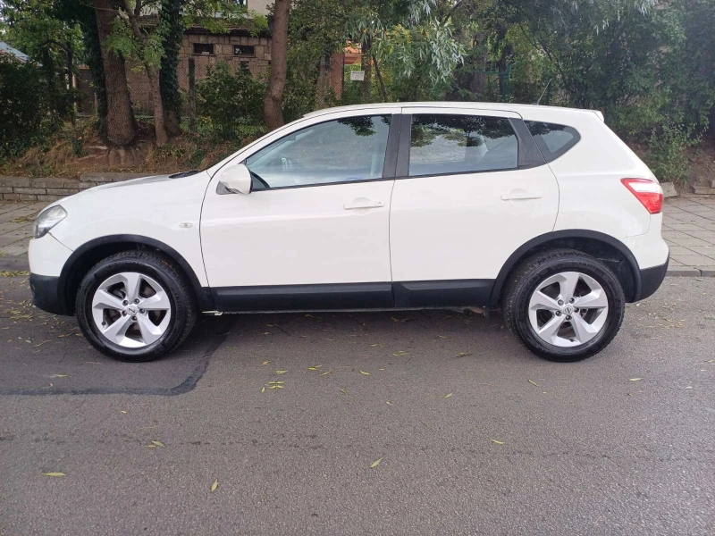 Nissan Qashqai 1.5 dci, снимка 5 - Автомобили и джипове - 47627660