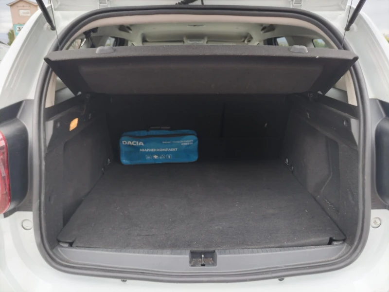 Dacia Duster TCe 150 к.с. GPF Бензин 4x4 Stop & Start BVM6, снимка 15 - Автомобили и джипове - 51433056