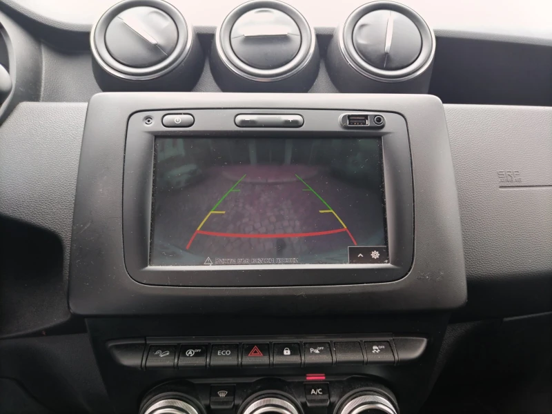 Dacia Duster TCe 150 к.с. GPF Бензин 4x4 Stop & Start BVM6, снимка 16 - Автомобили и джипове - 51433056