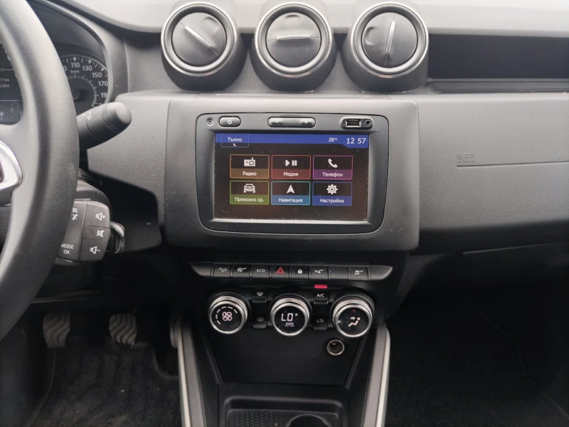 Dacia Duster TCe 150 к.с. GPF Бензин 4x4 Stop & Start BVM6, снимка 10 - Автомобили и джипове - 51433056