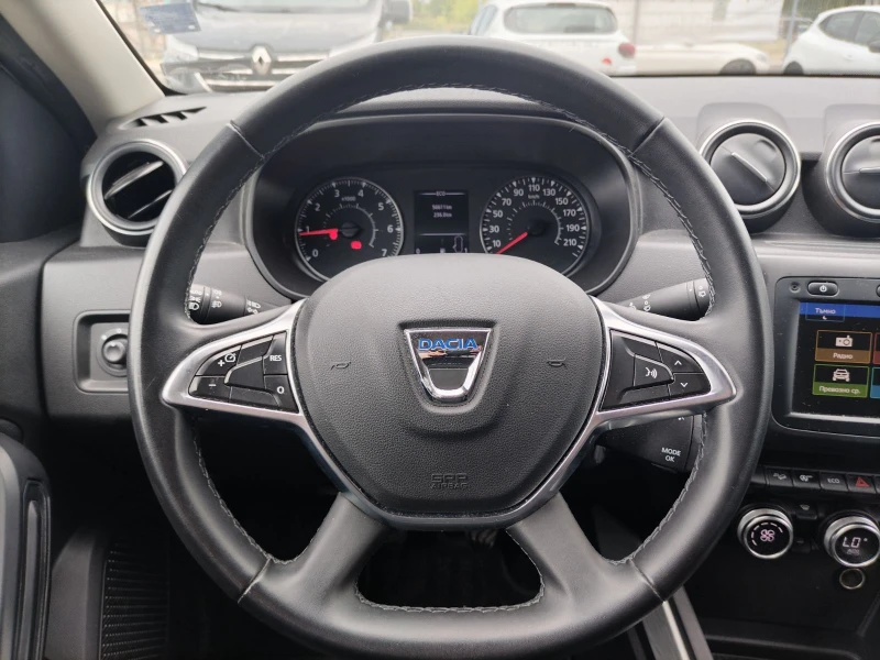 Dacia Duster TCe 150 к.с. GPF Бензин 4x4 Stop & Start BVM6, снимка 9 - Автомобили и джипове - 51433056