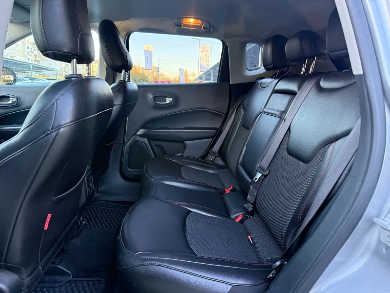 Jeep Compass TRAILHAWK, снимка 9 - Автомобили и джипове - 52446473