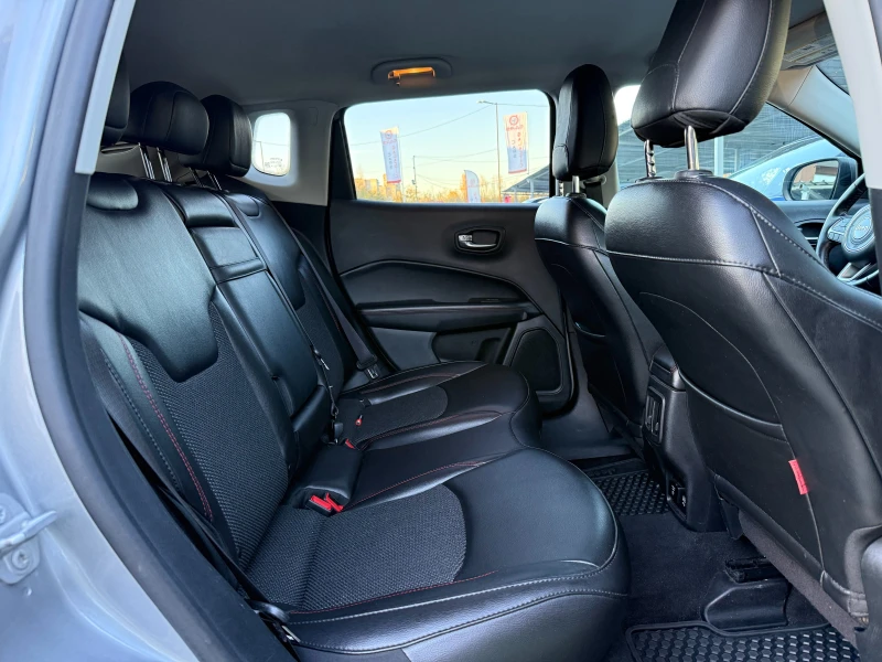 Jeep Compass TRAILHAWK, снимка 10 - Автомобили и джипове - 52446473