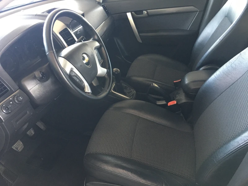 Chevrolet Captiva 2.0 VCDI Навигация, снимка 13 - Автомобили и джипове - 53043011