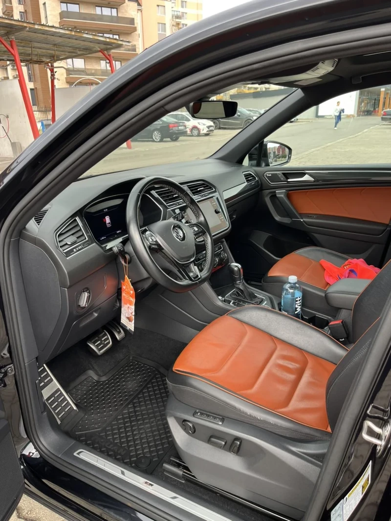VW Tiguan Allspace 2.0 TSI Allspace Highline 4motion R-line, снимка 8 - Автомобили и джипове - 53514144