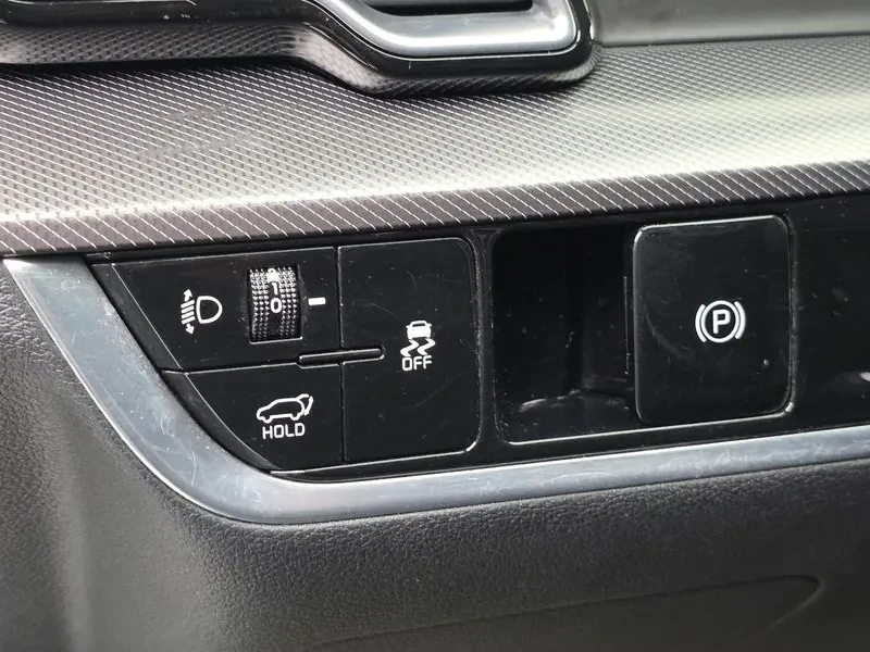 Kia Sportage 1.6 2WD Noblesse - САМО 30% АВАНС, снимка 13 - Автомобили и джипове - 56220743