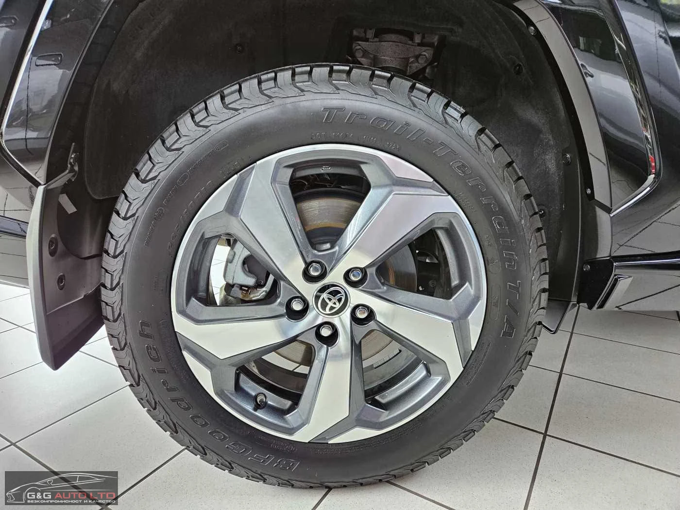 Toyota Rav4 PHEV/306HP/CAM/HUD/NAVI/DIGI/CARPLAY/184g - изображение 6