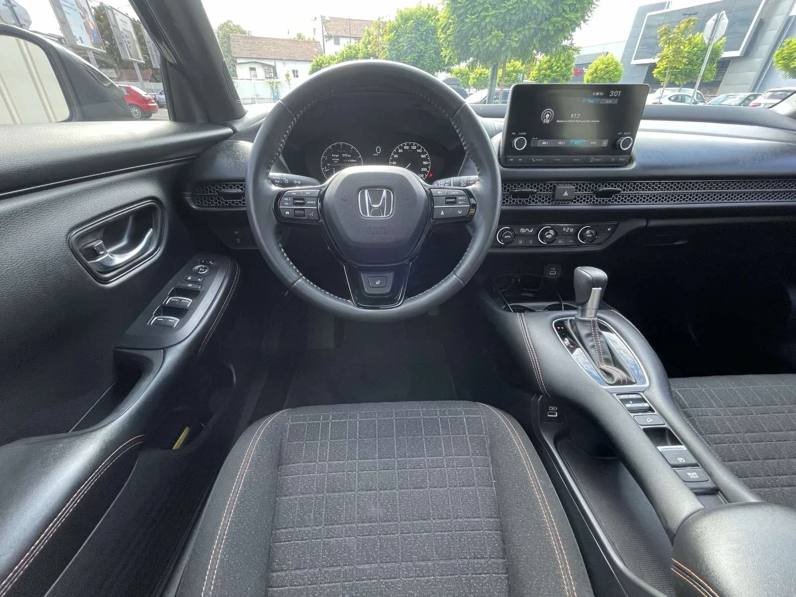 Honda Hr-v Sport 4x4 AWD, снимка 5 - Автомобили и джипове - 53651080