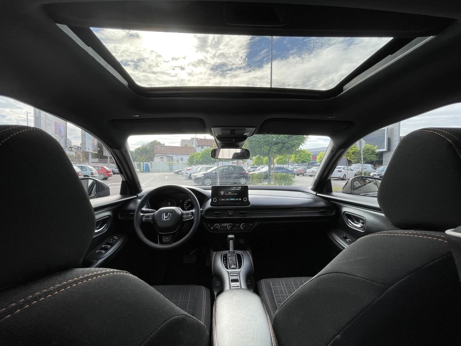 Honda Hr-v Sport 4x4 AWD, снимка 6 - Автомобили и джипове - 53651080