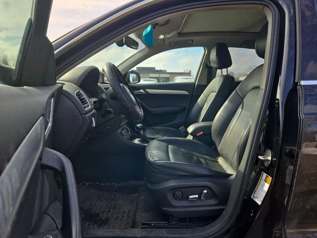 Audi Q3  PROGRESSIV| PANORAMA| 2 КЛЮЧА| CARFAX| , снимка 5 - Автомобили и джипове - 54085036