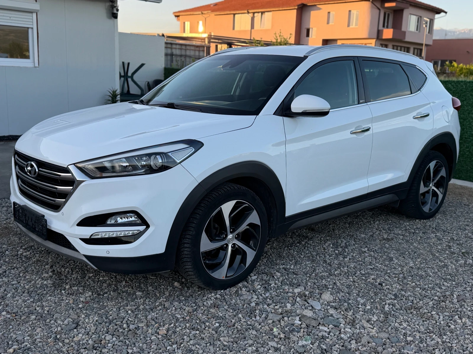 Hyundai Tucson 1.7 CRDI / AUTOMAT 