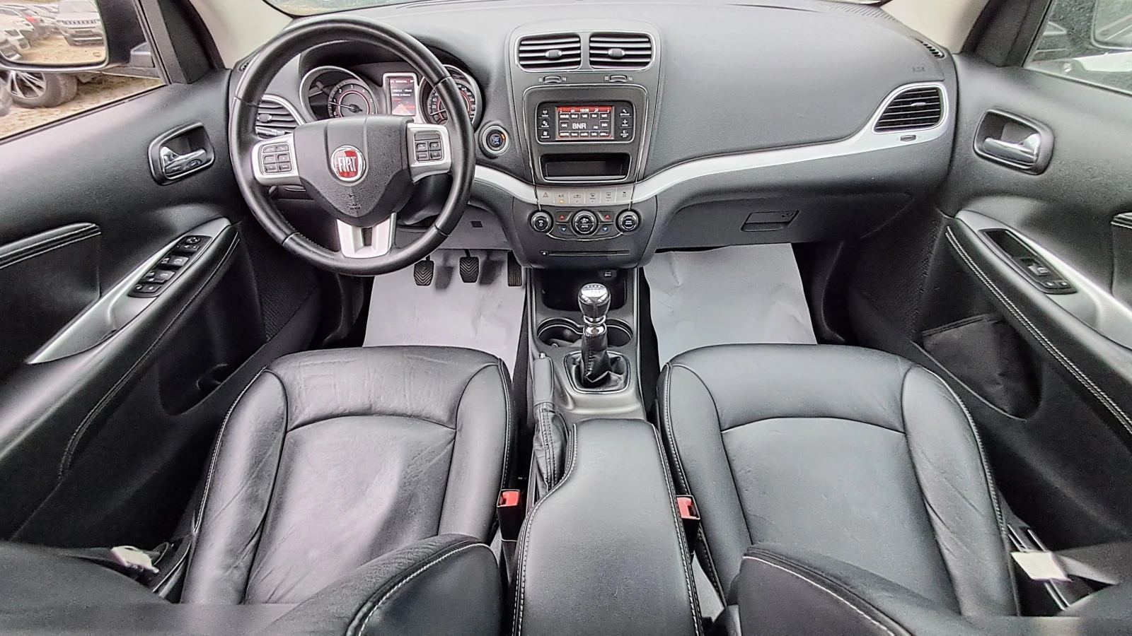 Fiat Freemont FULL РЕАЛ КМ 7-МЕСТА ИЗКЛЮЧИТЕЛЕН СЕРВИ КНИЖ УНИКТ, снимка 9 - Автомобили и джипове - 54520424