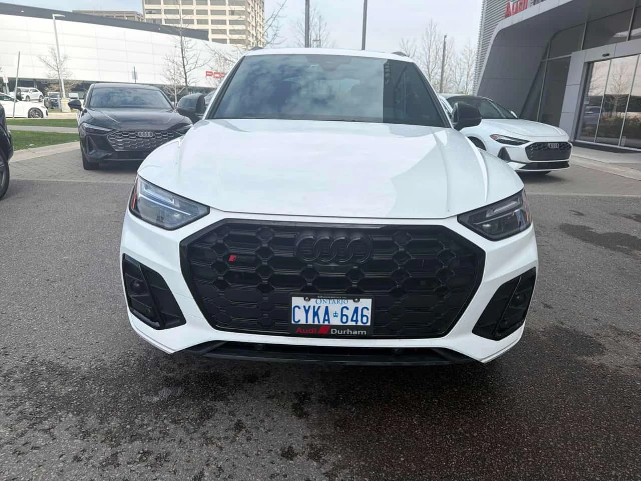 Audi SQ5 Progressiv/360/ПАНОРАМА/ДИСТРОНИК/АВТОФИНАНСИРАНЕ, снимка 2 - Автомобили и джипове - 54581178